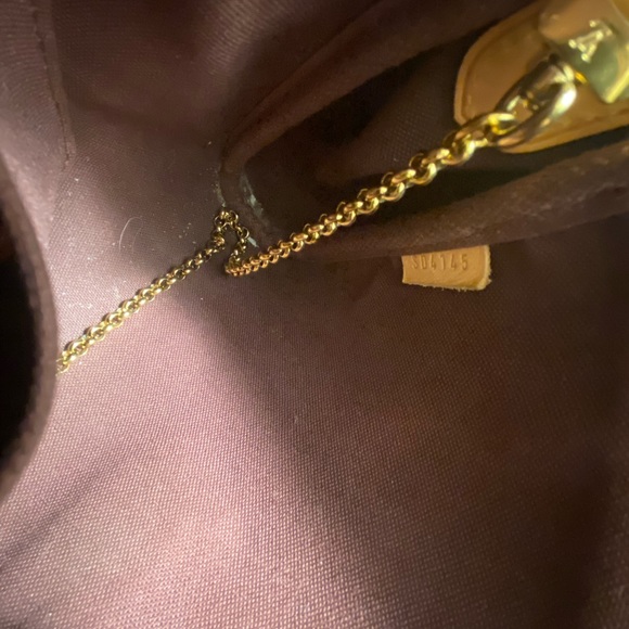 Louis Vuitton Monogram Favorite PM with strap - Picture 7 of 10